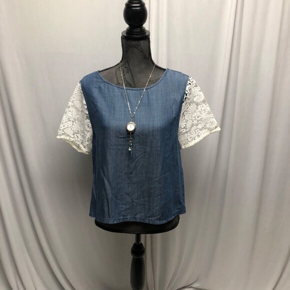 Standards and Practices Top Womens Size Large Blue Chambray Lace Sleeve Blouse - Picture 1 of 8